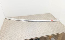 MERCEDES-BENZ SL R107 380 Hard Top tige décorative arrière 1076981084 année 1...