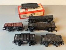 VB HO ENSEMBLE DE 6 WAGONS MARCHANDISES SNCF PRESSPAHN ET METAL DONT 1 EN BO