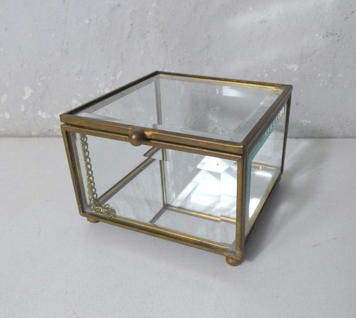 Vitrine verre laiton - en, et