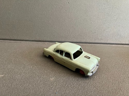 Ancienne voiture miniature - ancienne,