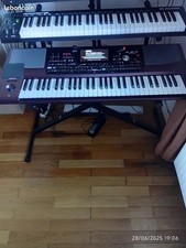 CLAVIER ARRANGEUR  61 NOTES