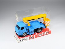 NOREV - 131 - Saviem SG4 / SM Sifev Lift - Blue - In Box