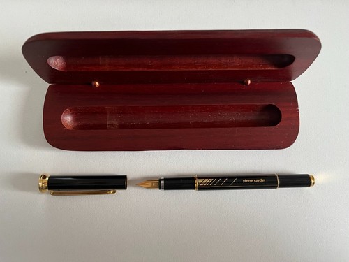 Stylo plume ancien - plume, pierre
