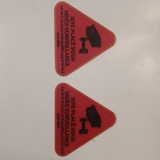 2 Panneaux de signalisation