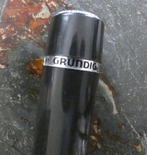 Micro vintage marque grundig - micro,