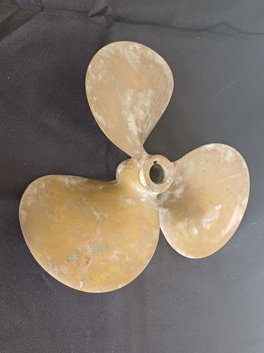 Chris craft boat propeller - boat,