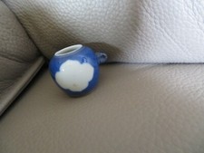 ancienne petite mangeoire pour