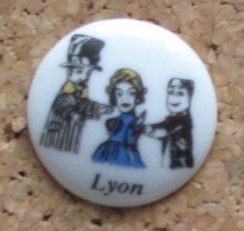 Pin's porcelaine Lyon