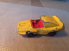 Véhicule miniature ancien