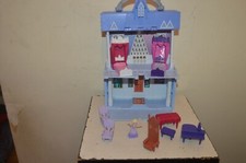 MINI UNIVERSE MAGIC BOX SNOW QUEEN FURNITURE AND 1 HASBRO DISNEY FIGURE 