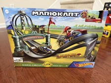 Hot Wheels Mario Kart Circuit Lite Track Set With Two Additional  Cars With Box
