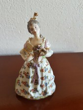 FIGURINE ANCIENNE DAME