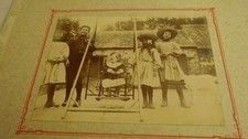 1900.groupe d'enfants jouant