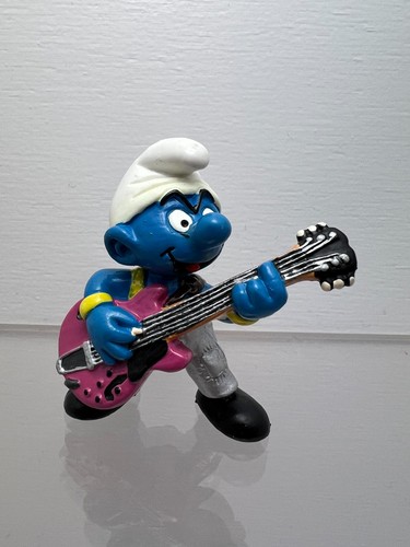 Figurine schtroumpfs guitare
