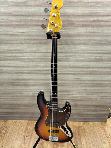 Guitare basse électrique