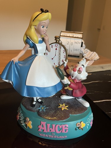 Medium figurine alice aux pays - medium,