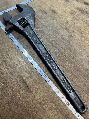 457 old tool outil - a,