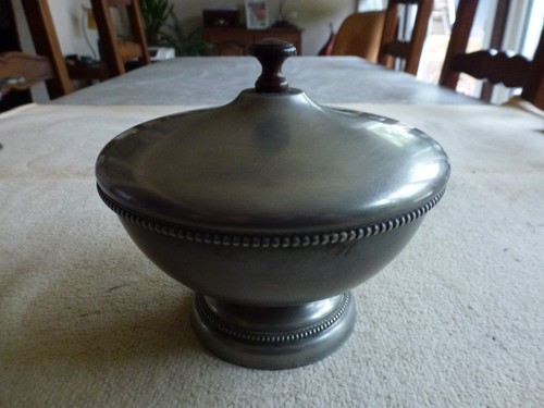 Superbe pot couvert etain - pot,