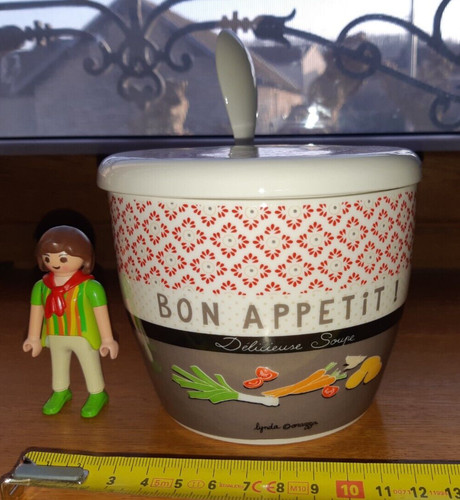 Bol soupe avec cuillère et - cuillère,
