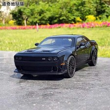 1:32 DODGE Challenger Hellcat