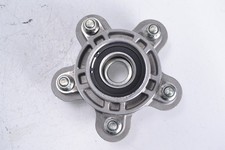 Moyeu support pignon arrière