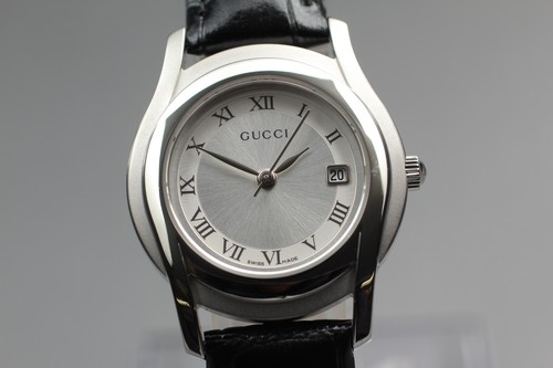 Presque comme neuve montre - neuve],