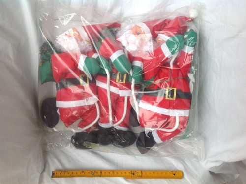 Père noël grimpant sur - père,