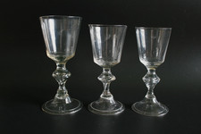 TROIS ANCIENS VERRES BORDEAUX