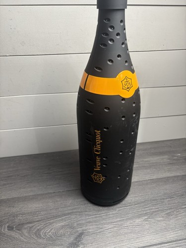 Veuve clicquot illuminated - veuve,