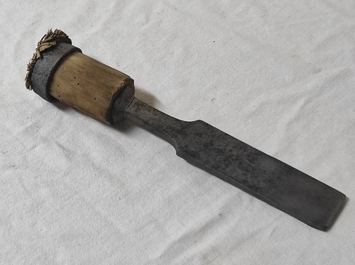 Ancien ciseau bois - à,