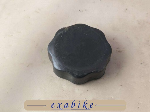 Bouchon huile pour piaggio - bouchon,