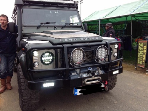 Land rover defender - land,