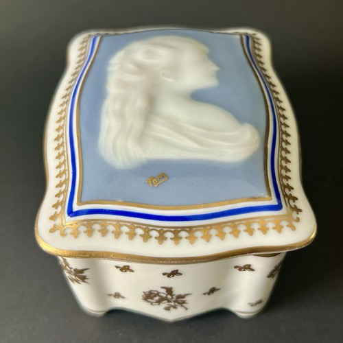 Petite bonbonnière ancienne - petite,