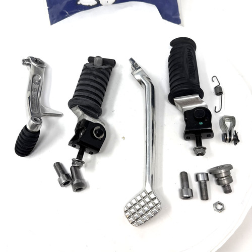 Triumph bonneville footrest - bonneville,