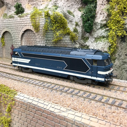 Locomotive diesel 67012 - diesel, bb