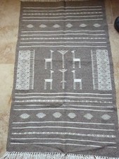 Ancien tapis laine motifs animaux Afrique 146 x 87 cm
