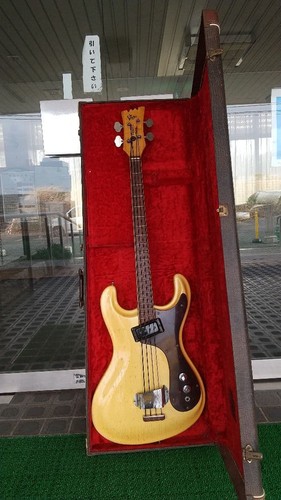 Mosrite bass pearl white - mosrite,
