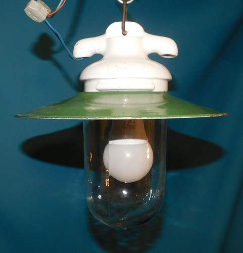 Ancienne lampe cour de - lampe,