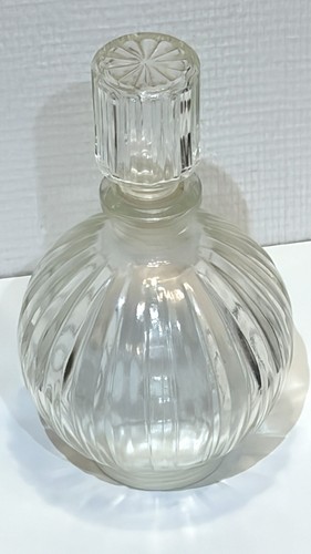 élégante ancienne carafe - Élégante, en