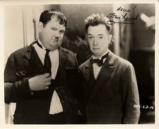 STAN LAUREL Signed VINTAGE 8x10 Photo..LAUREL and HARDY Legend (d.1965)..COA