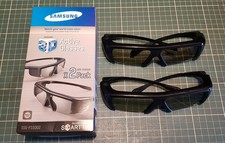2 paires de lunettes 3D