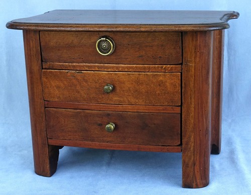 Commode maitrise noyer - de,