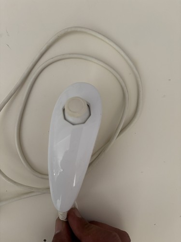 Original nintendo wii nunchuk - nintendo,