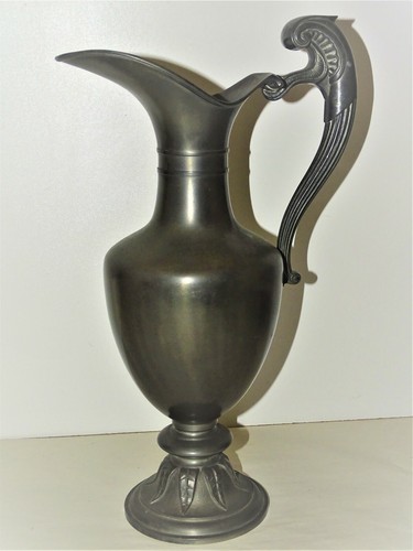 Belle ancienne grande aiguiere - belle,