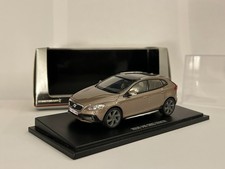 MOTORART - VOLVO V40 CROSS