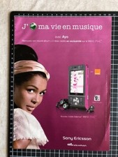 Publicité de presse de  2008 - Walkman Sony Ericsson avec Ayo- French Ad