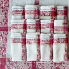 Nappe et douze serviettes