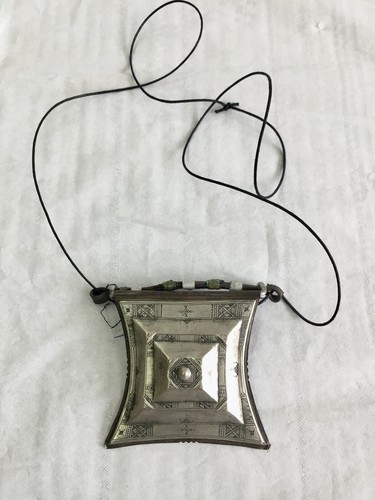 Amulette tiraout touareg - amulette,