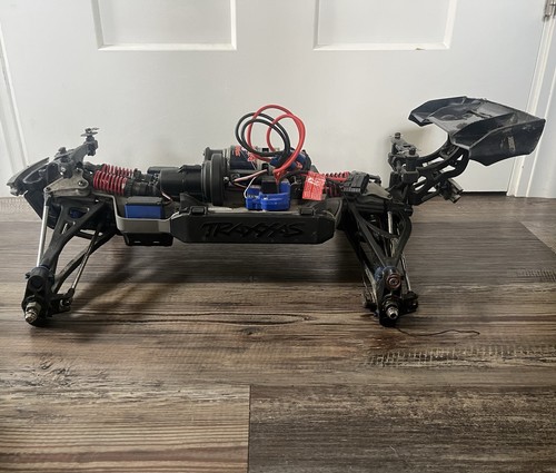 Traxxas revo 4x4 off - traxxas,