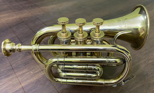 Ancien corne bugle compact - de,